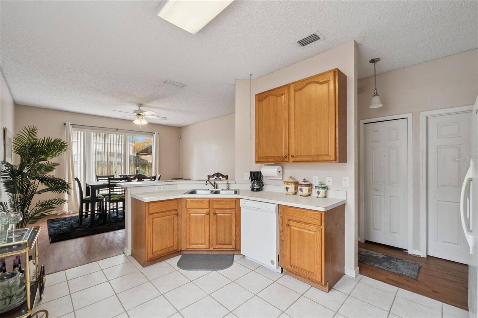 367 HICKORY SPRINGS PL, DEBARY, FL — photo 12
