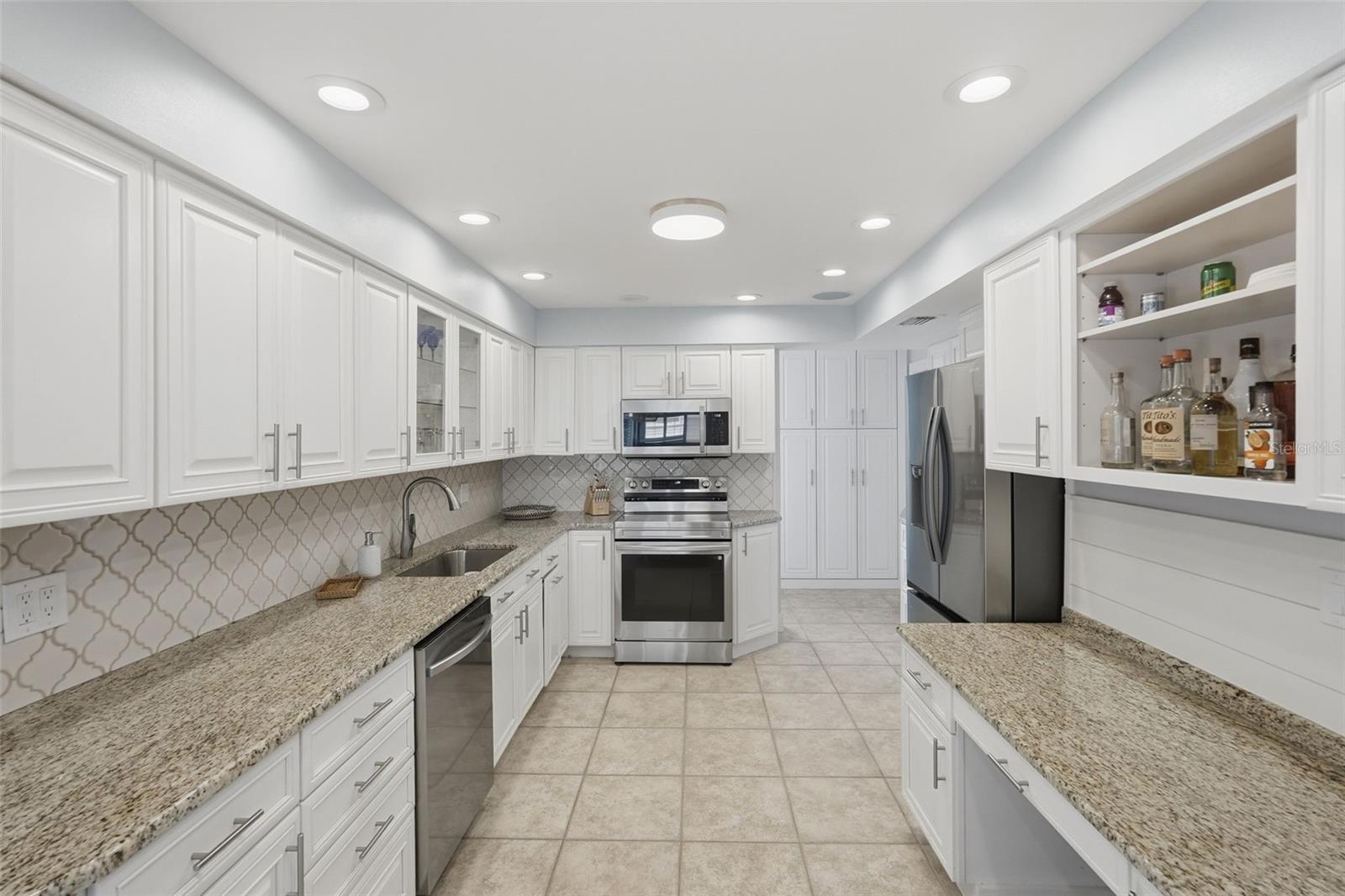 2822 W VINA DEL MAR BLVD, ST PETE BEACH, FL — photo 12