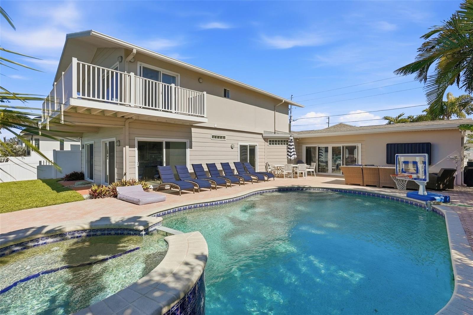 2822 W VINA DEL MAR BLVD, ST PETE BEACH, FL — photo 39