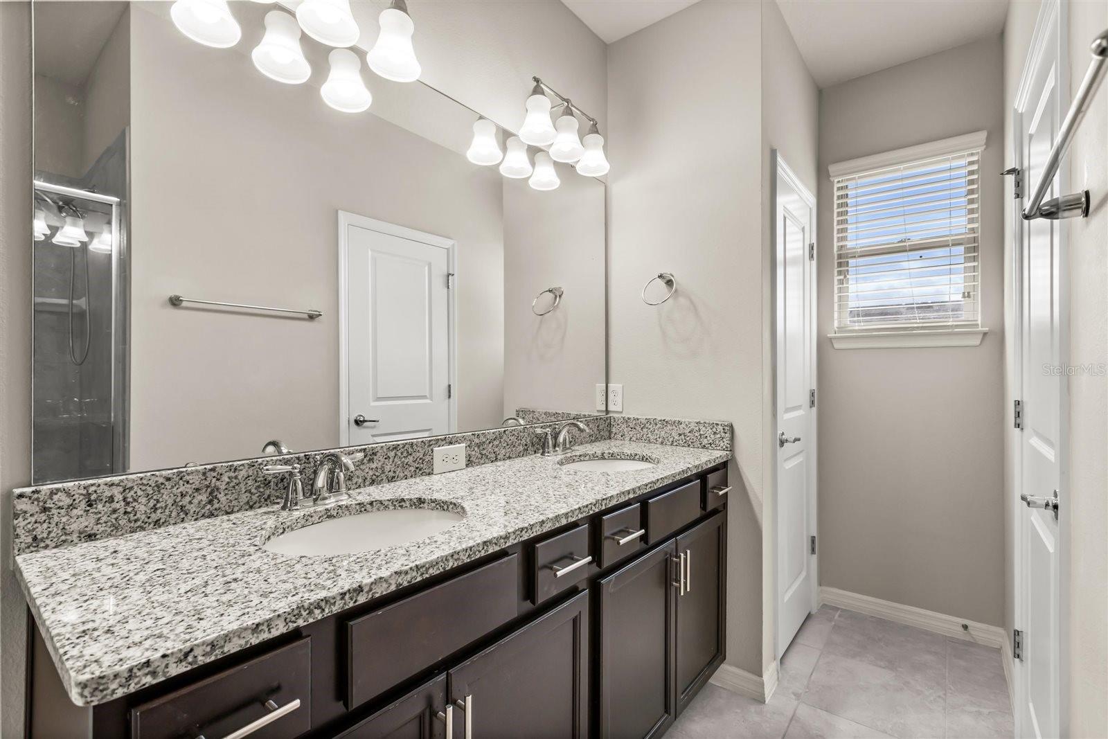 588 PIAZZA PT, OVIEDO, FL — photo 32
