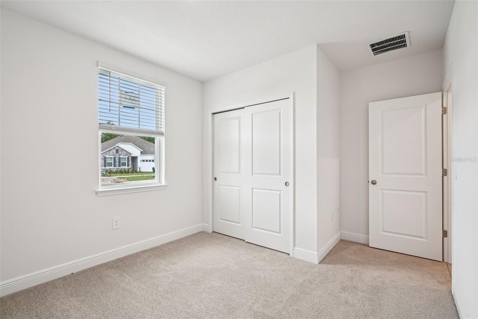 811 SUNSHOWER DR, LADY LAKE, FL — photo 31
