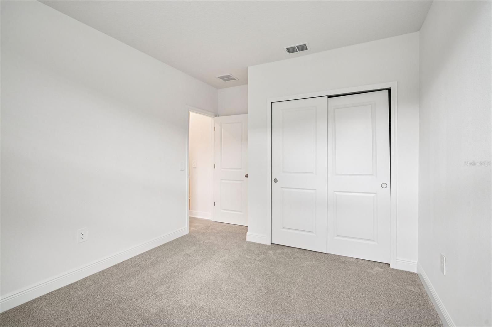 811 SUNSHOWER DR, LADY LAKE, FL — photo 38