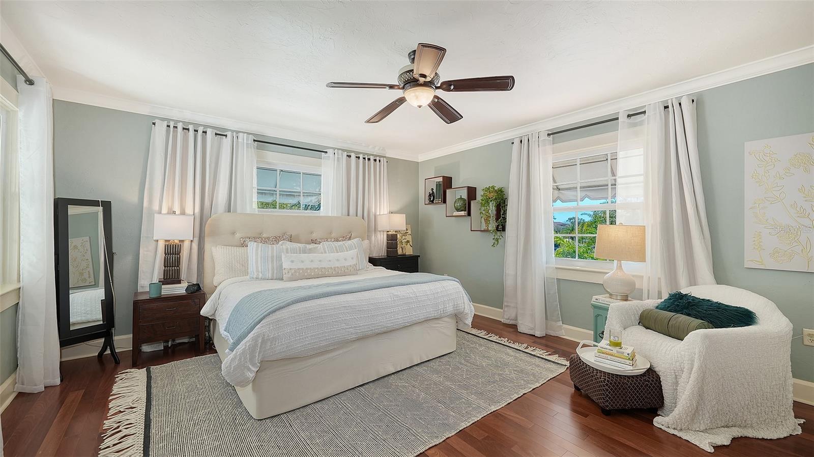 547 N SHORE DR, SARASOTA, FL — photo 33