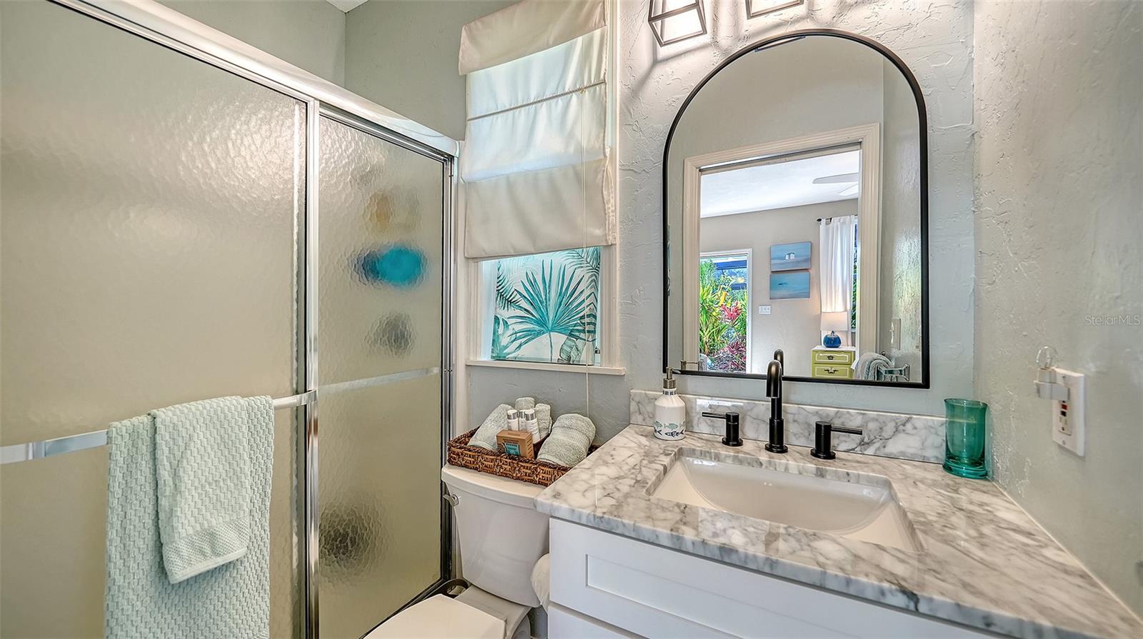 547 N SHORE DR, SARASOTA, FL — photo 50
