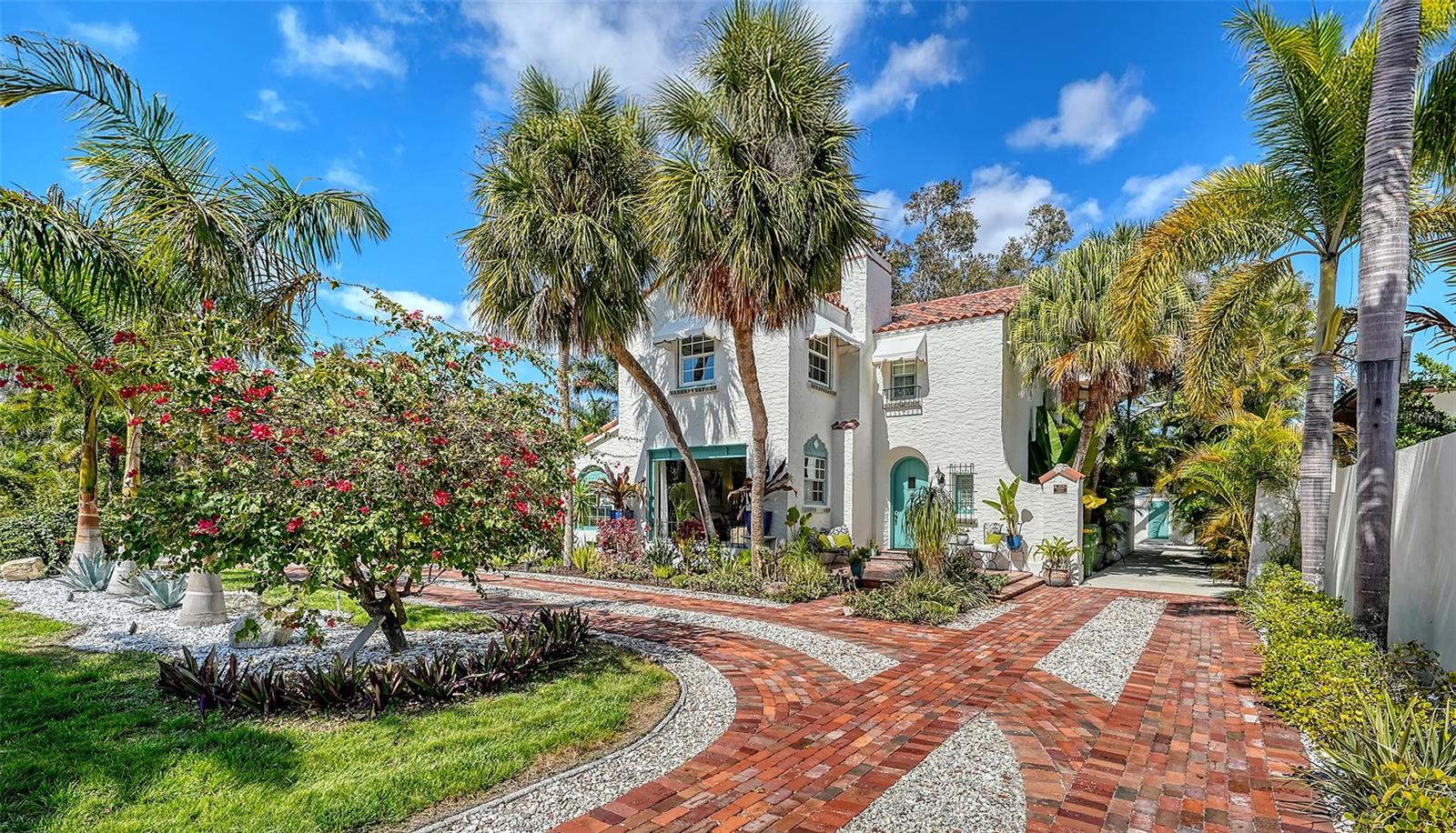 547 N SHORE DR, SARASOTA, FL — photo 58
