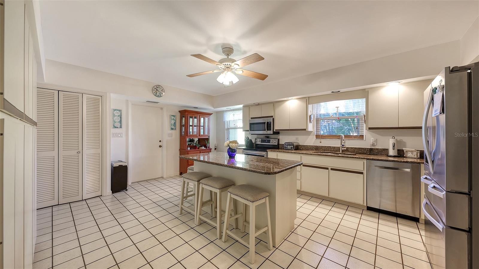 844 MAGELLAN DR, SARASOTA, FL — photo 25