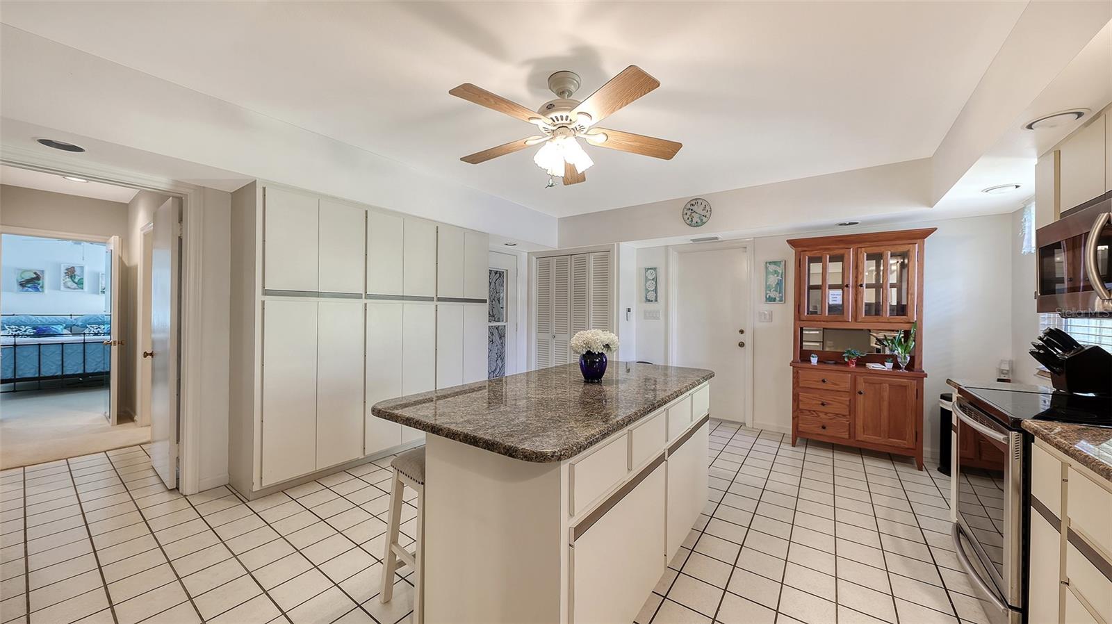 844 MAGELLAN DR, SARASOTA, FL — photo 26