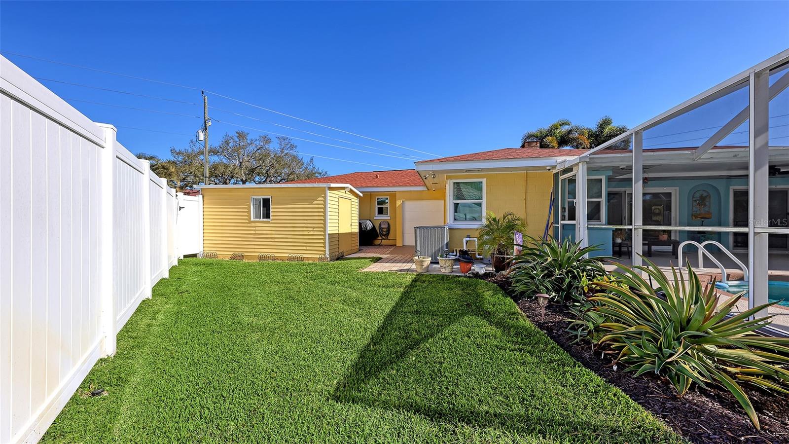 844 MAGELLAN DR, SARASOTA, FL — photo 31