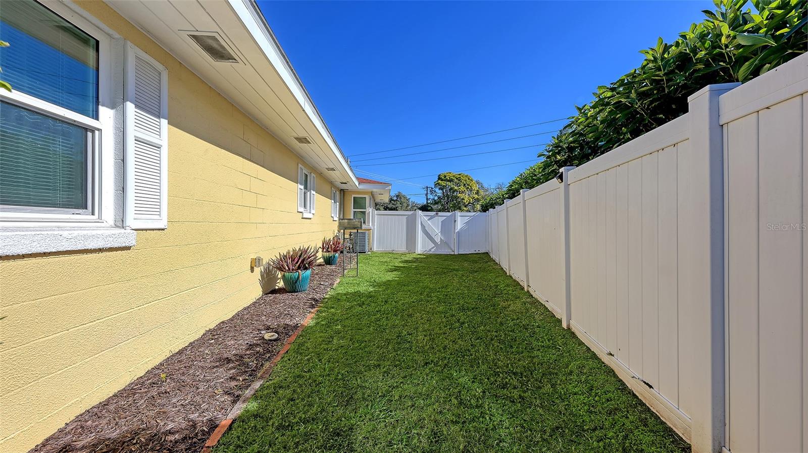 844 MAGELLAN DR, SARASOTA, FL — photo 34