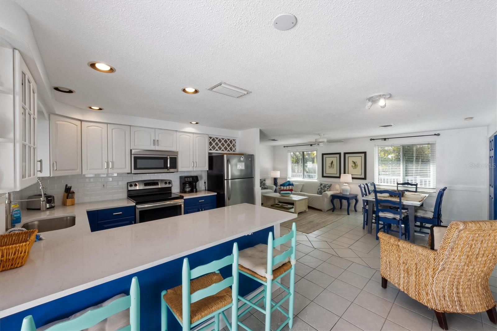5807 DE PALMAS AVE, HOLMES BEACH, FL — photo 4