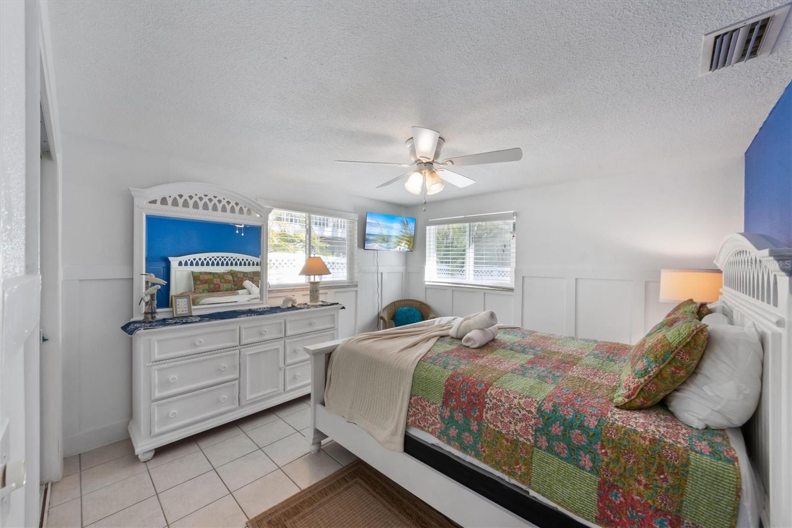 5807 DE PALMAS AVE, HOLMES BEACH, FL — photo 12
