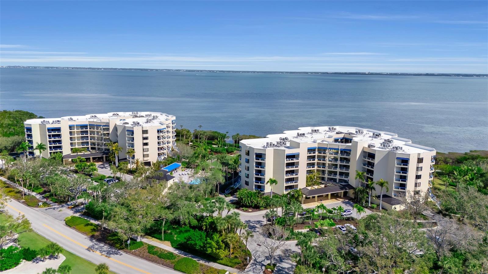 2110 HARBOURSIDE DR #523, LONGBOAT KEY, FL — photo 2