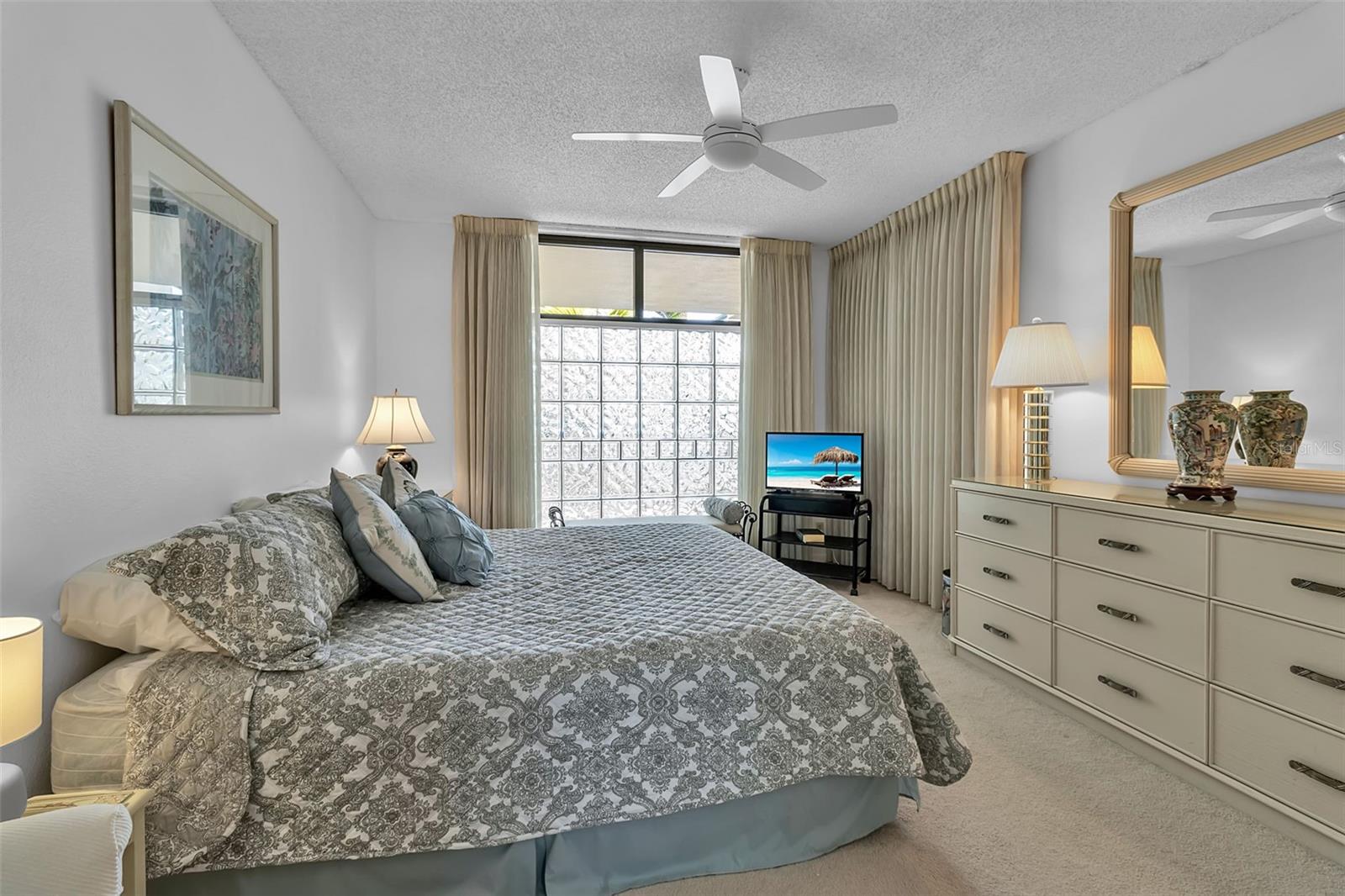 2110 HARBOURSIDE DR #523, LONGBOAT KEY, FL — photo 29