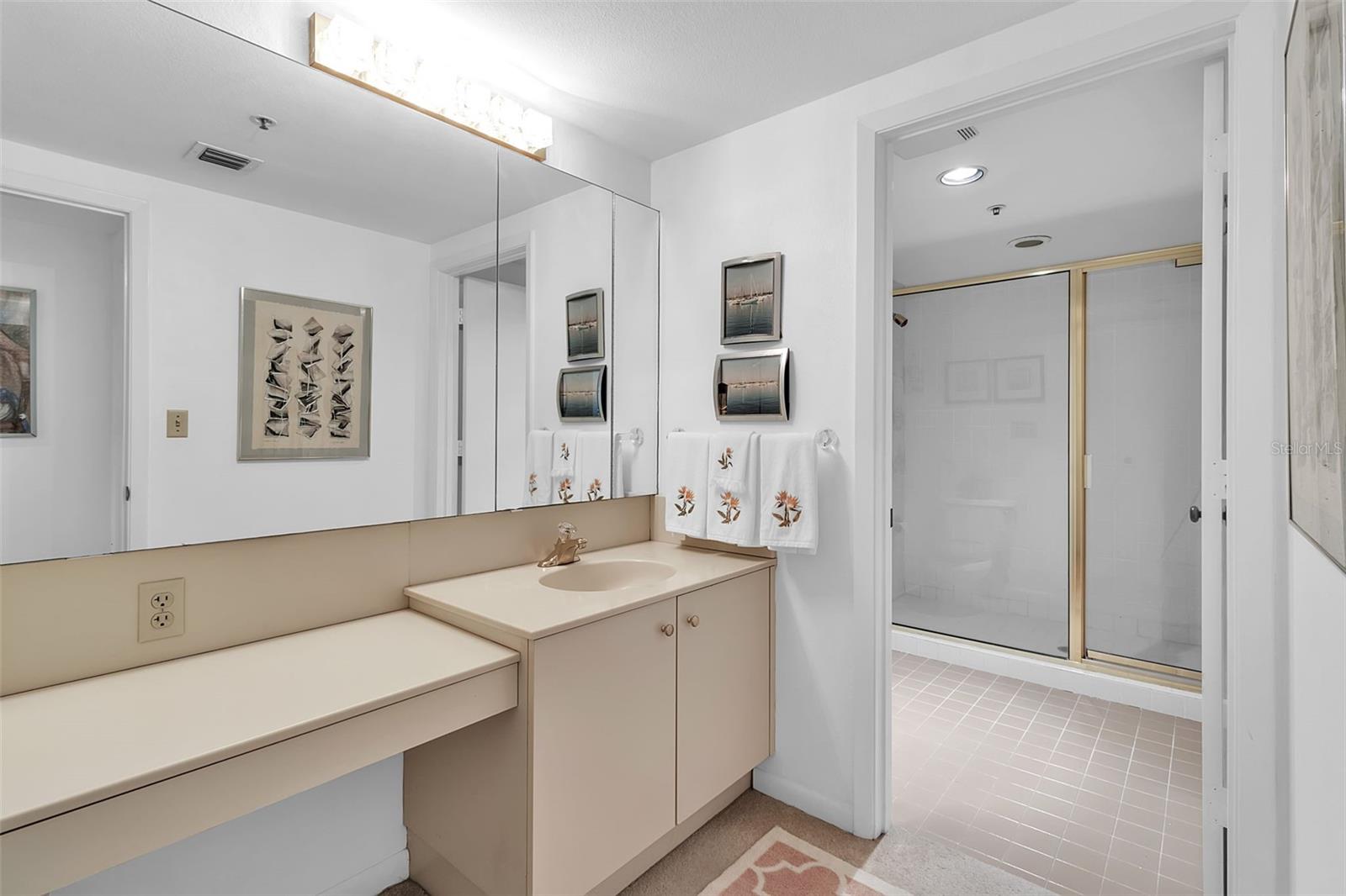 2110 HARBOURSIDE DR #523, LONGBOAT KEY, FL — photo 31