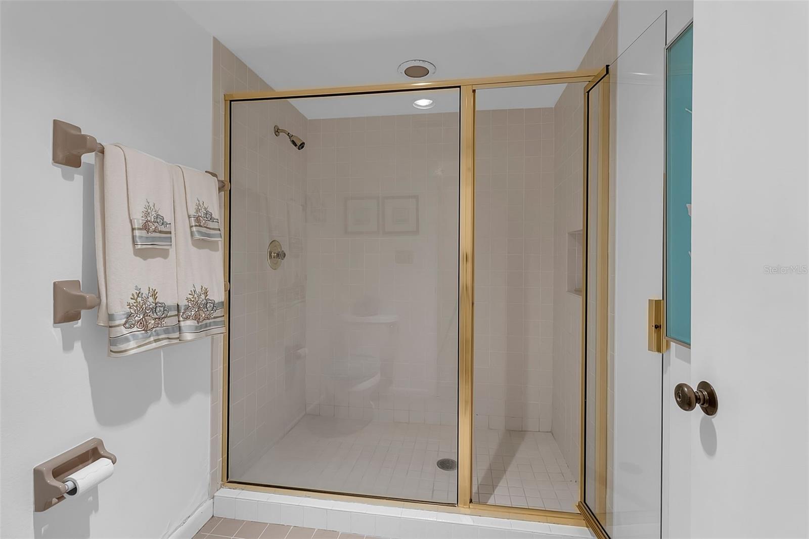 2110 HARBOURSIDE DR #523, LONGBOAT KEY, FL — photo 37