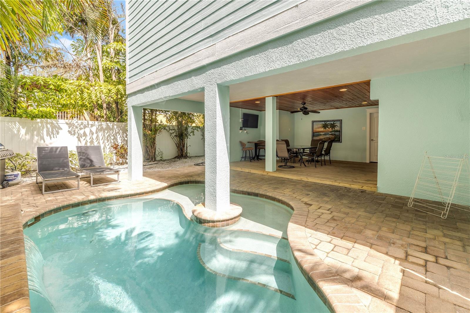 105 4TH ST S, BRADENTON BEACH, FL — photo 25