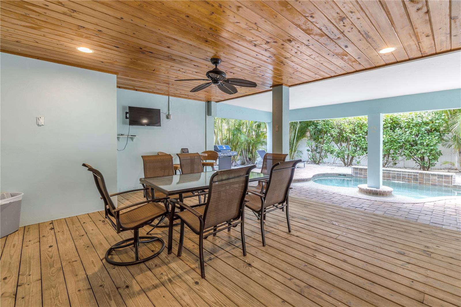 105 4TH ST S, BRADENTON BEACH, FL — photo 45