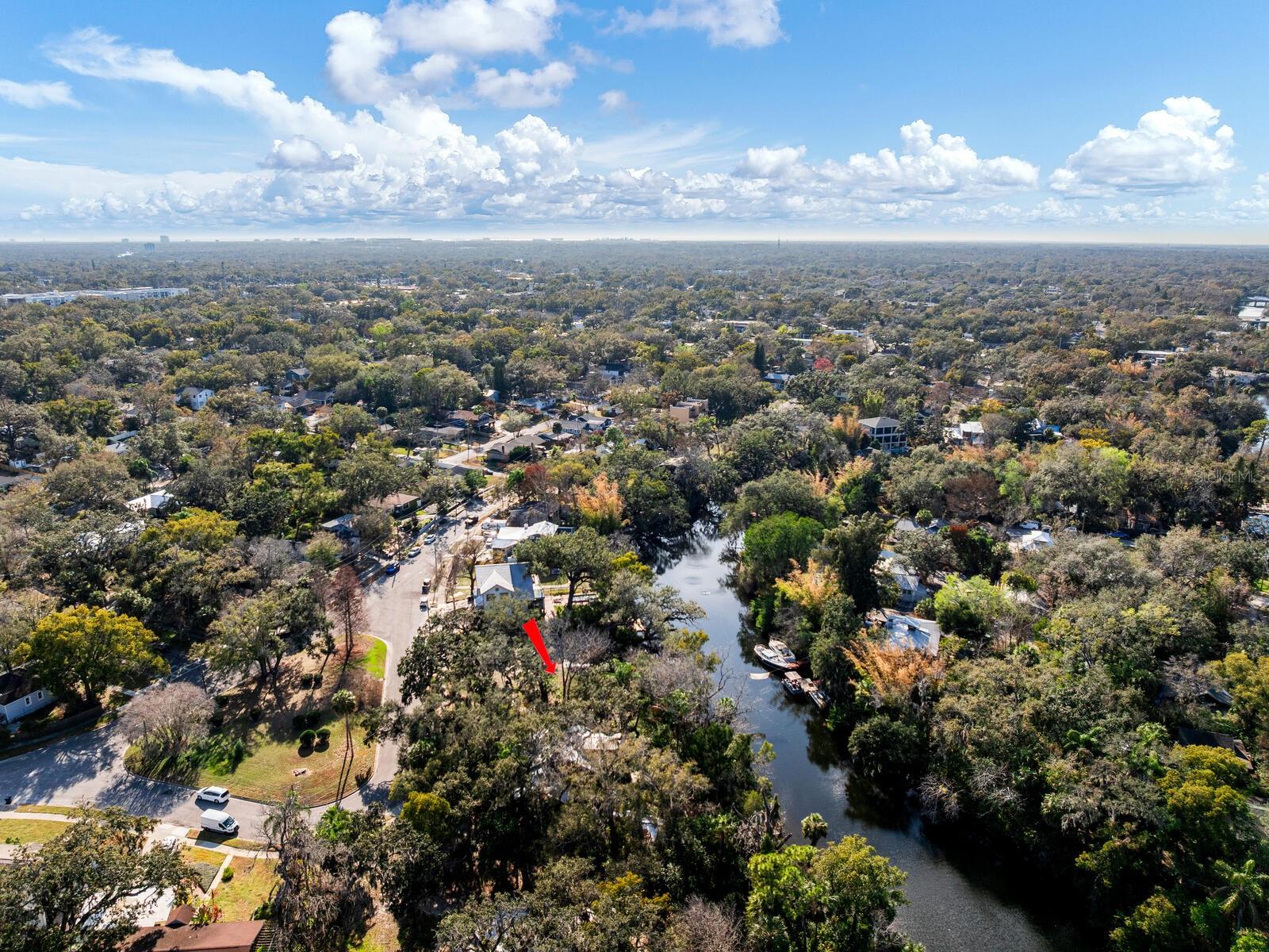1214 E PARK CIR, TAMPA, FL — photo 12