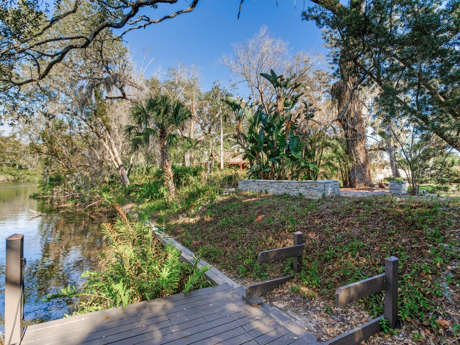 1214 E PARK CIR, TAMPA, FL — photo 28