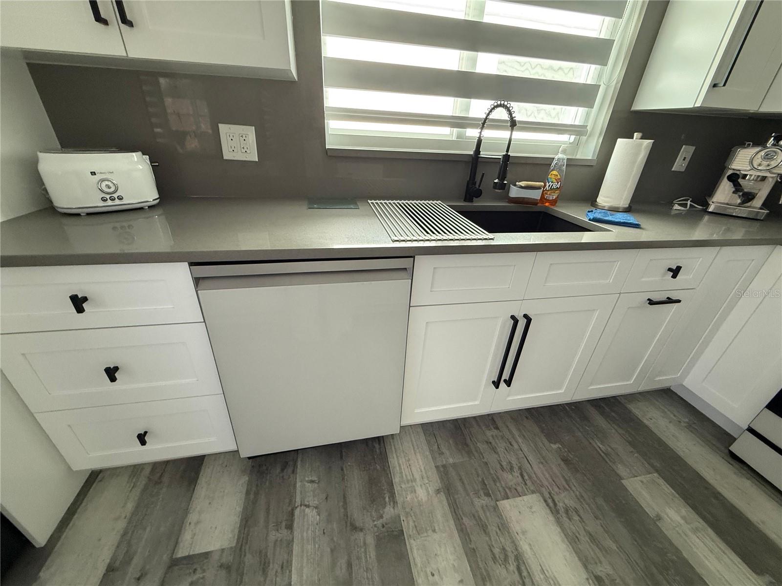 5925 BEVERLY DR, HUDSON, FL — photo 6