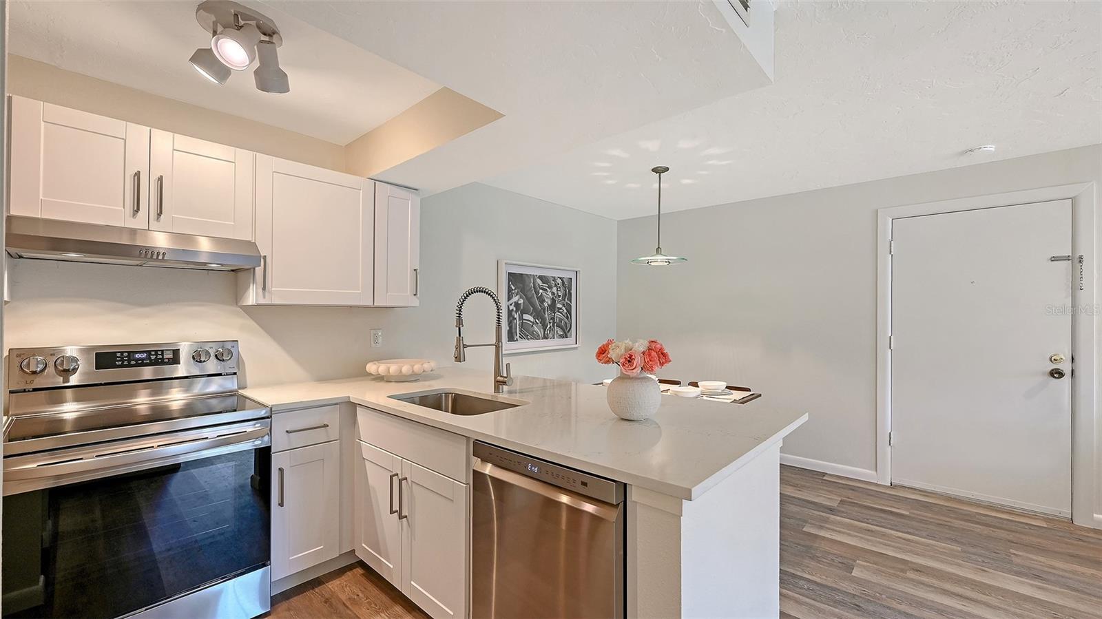 3229 BENEVA RD #101, SARASOTA, FL — photo 12