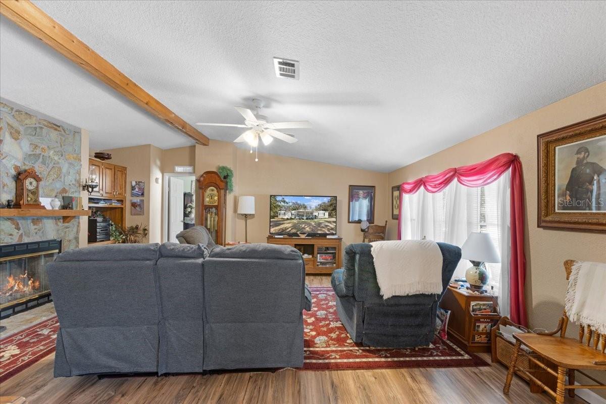 1658 NE 743RD ST, OLD TOWN, FL — photo 4