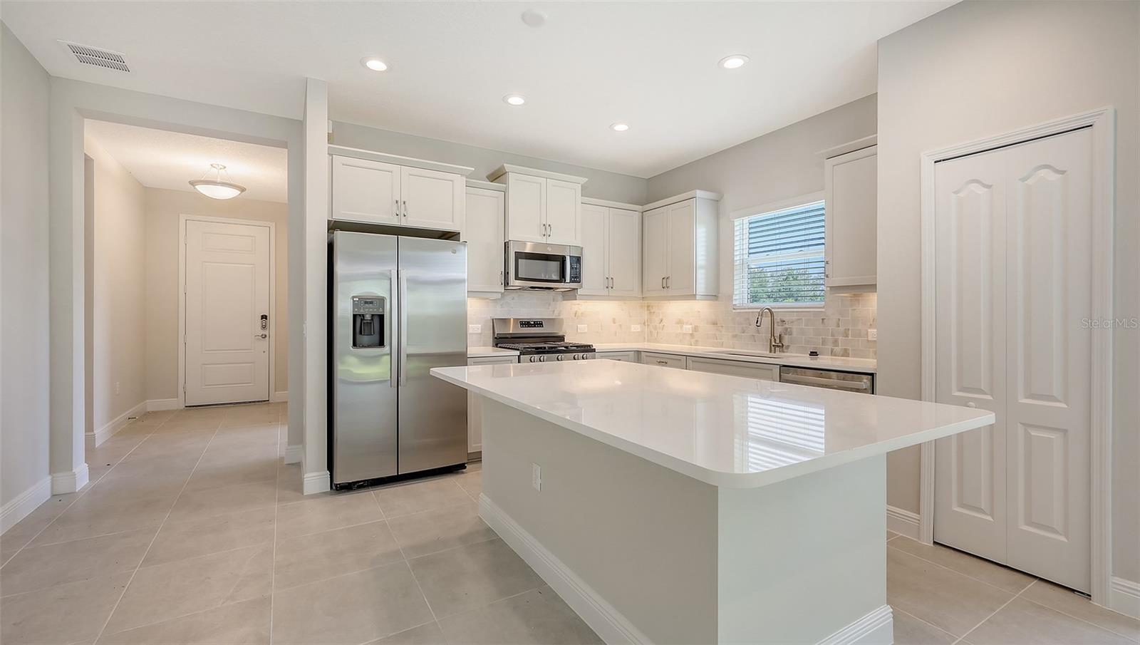 11533 GREAT BROOK LN, PARRISH, FL — photo 15
