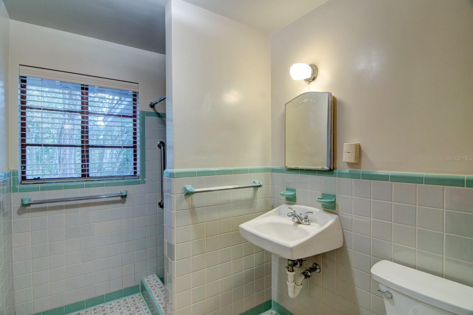 2049 NW 9TH AVE, GAINESVILLE, FL — photo 17