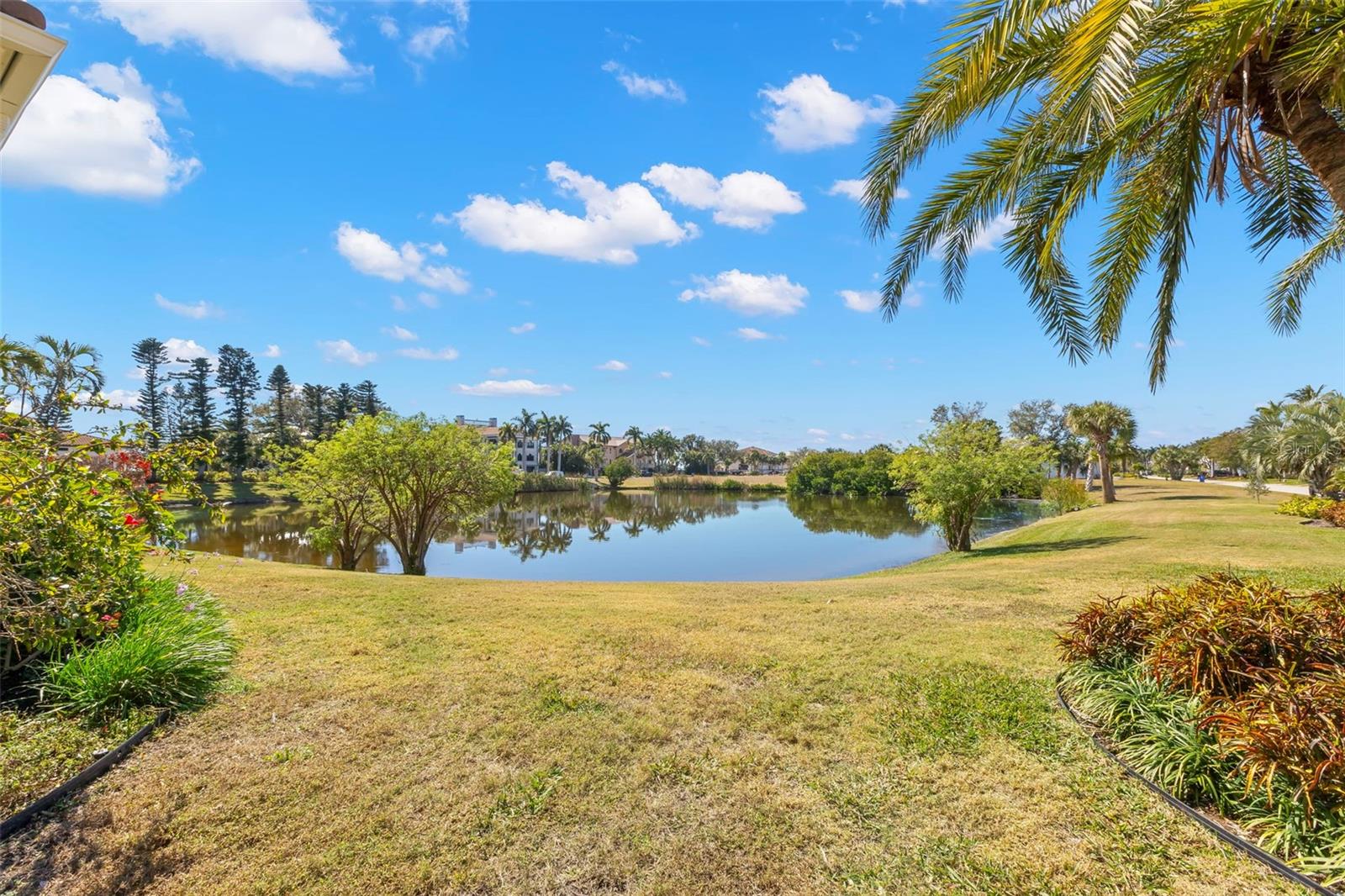 5264 61ST AVE S, ST PETERSBURG, FL — photo 6