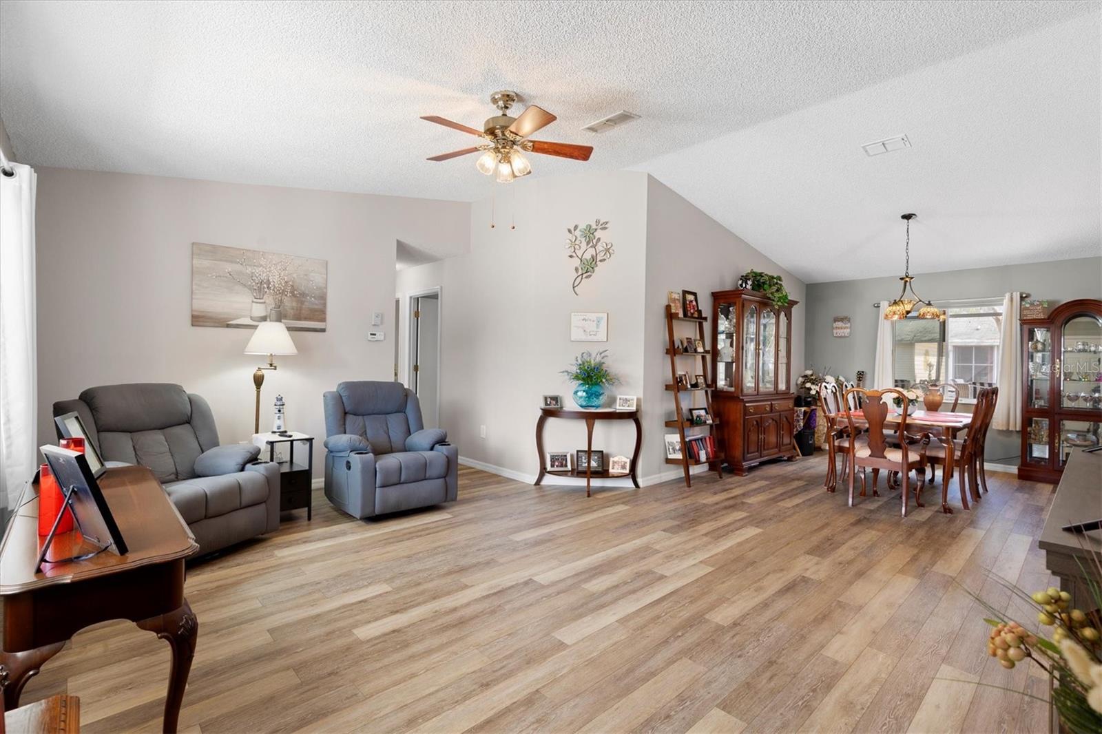 17587 SE 96TH CT, SUMMERFIELD, FL — photo 3