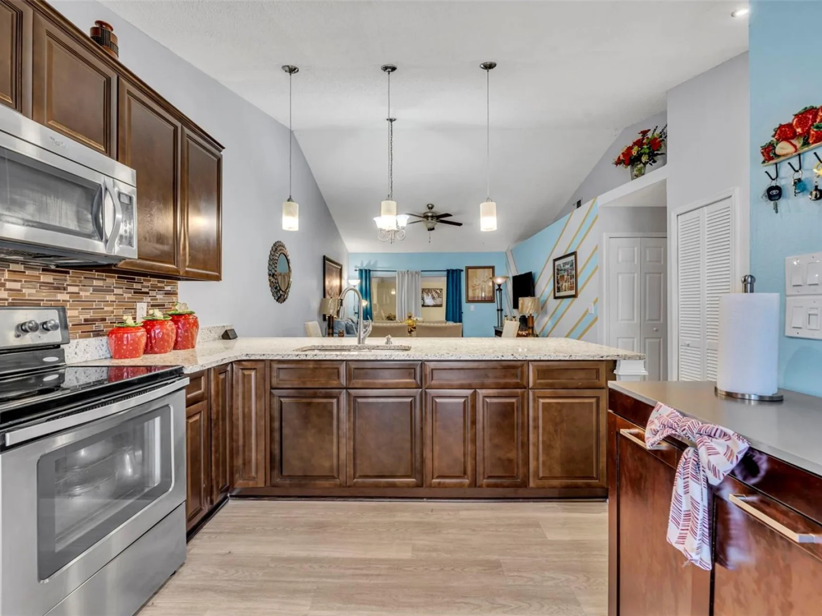 3204 TIDEWATER DR, KISSIMMEE, FL — photo 3