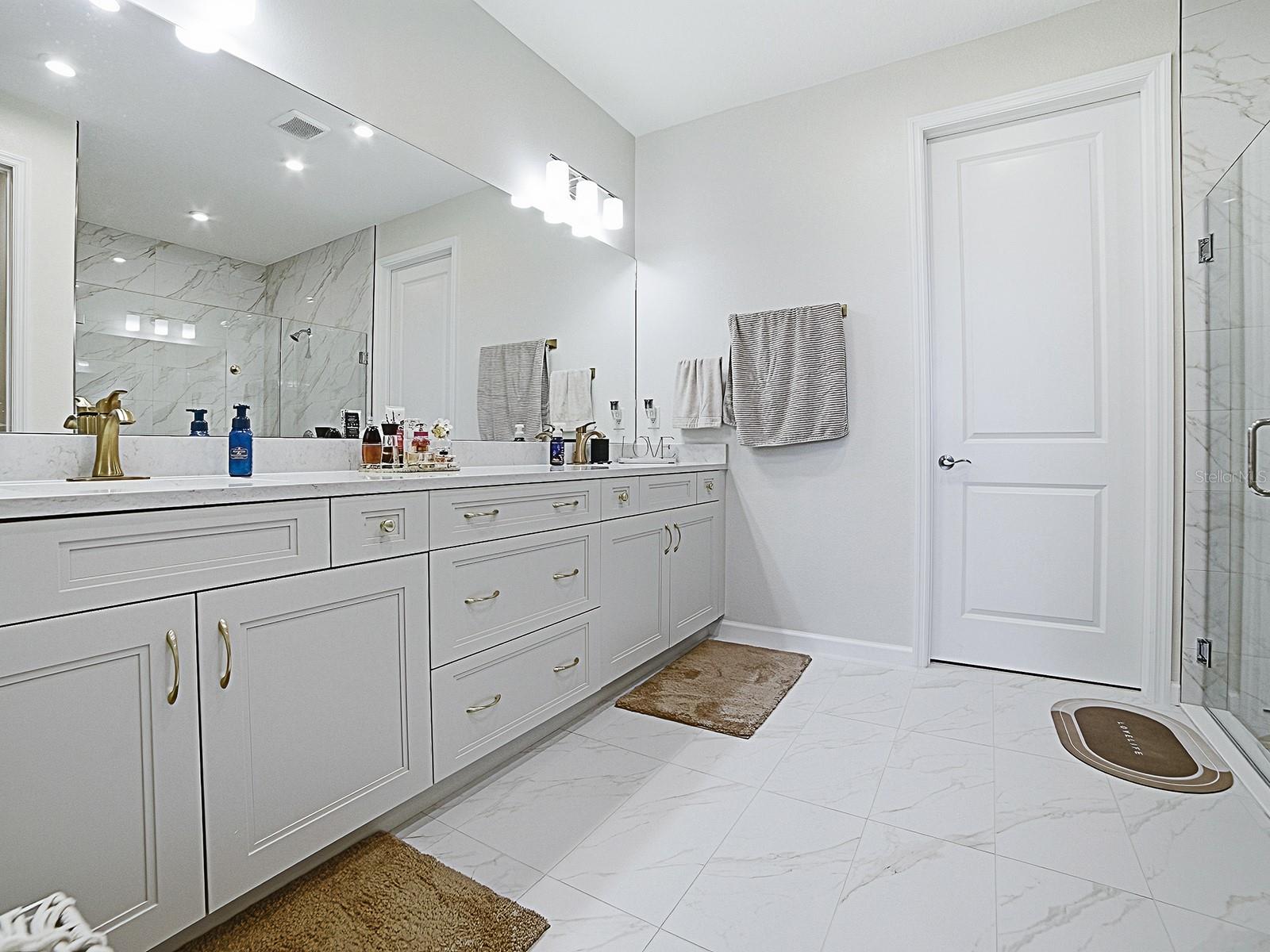 1599 BELLAGIO LOOP, TAVARES, FL — photo 57