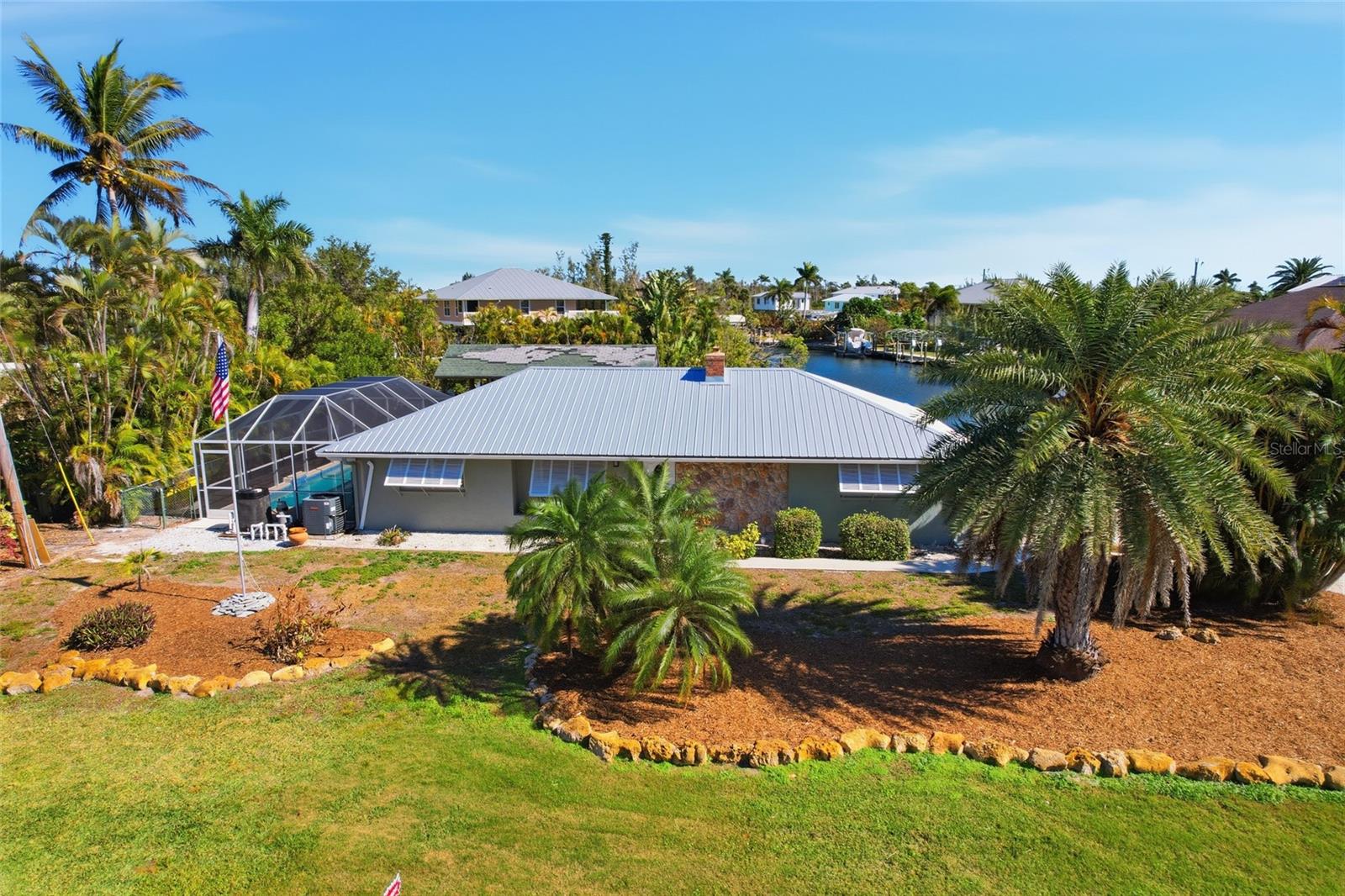 2740 SANIBEL BLVD, ST JAMES CITY, FL — photo 12