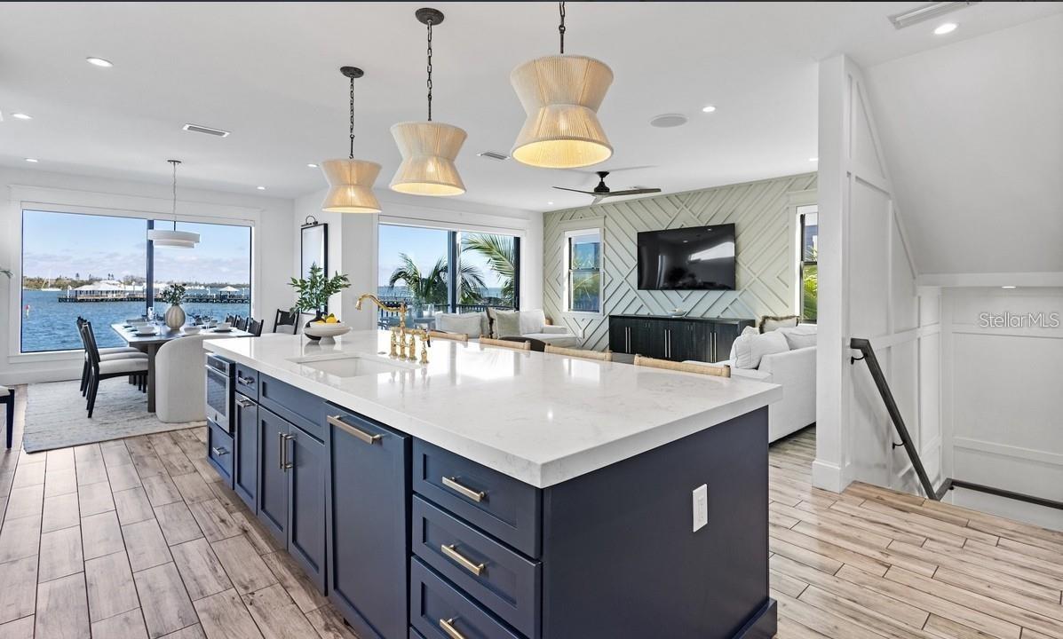 203 BAY DR N, BRADENTON BEACH, FL — photo 17