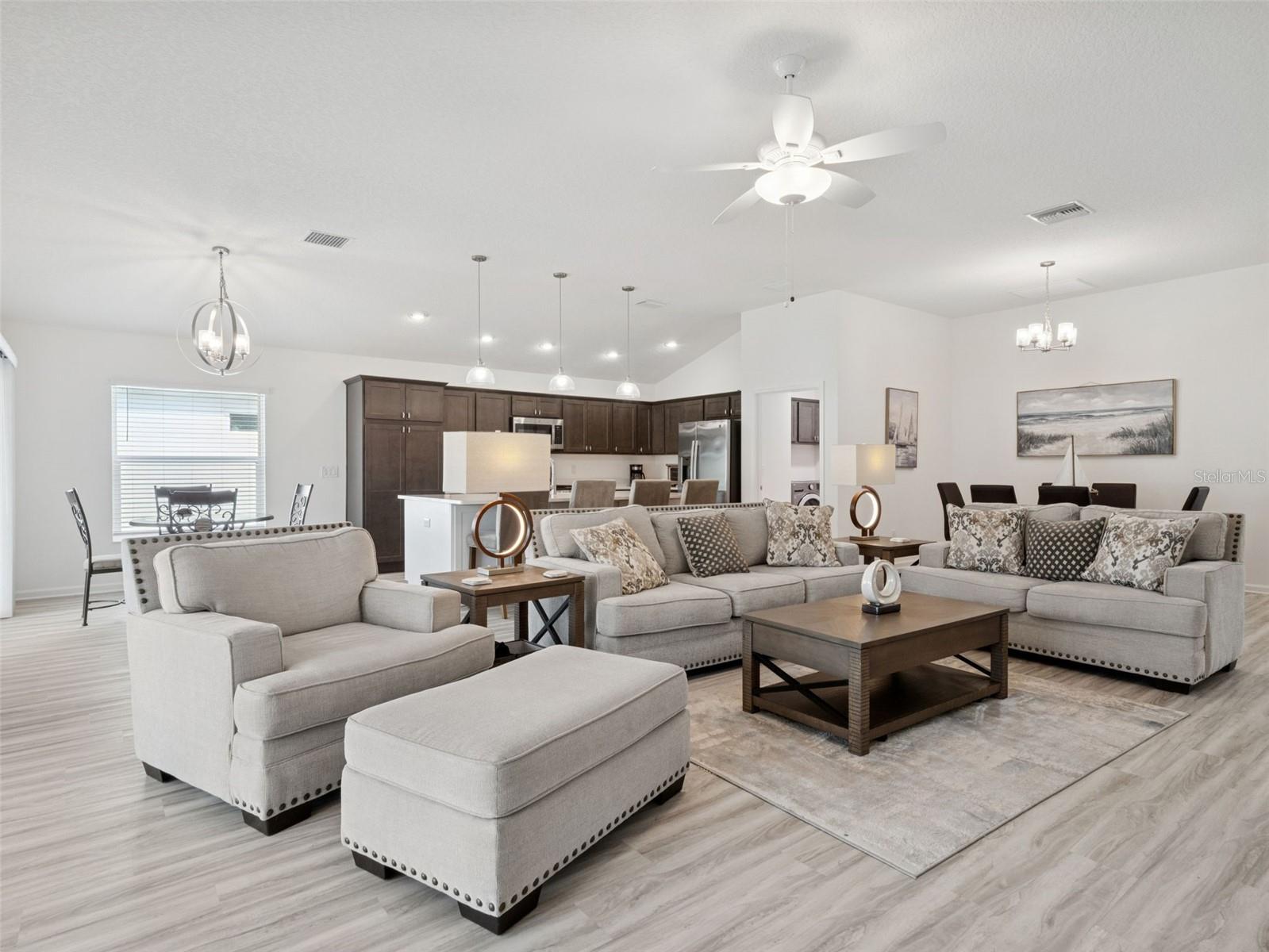 7492 FAR HILLS LOOP, THE VILLAGES, FL — photo 48