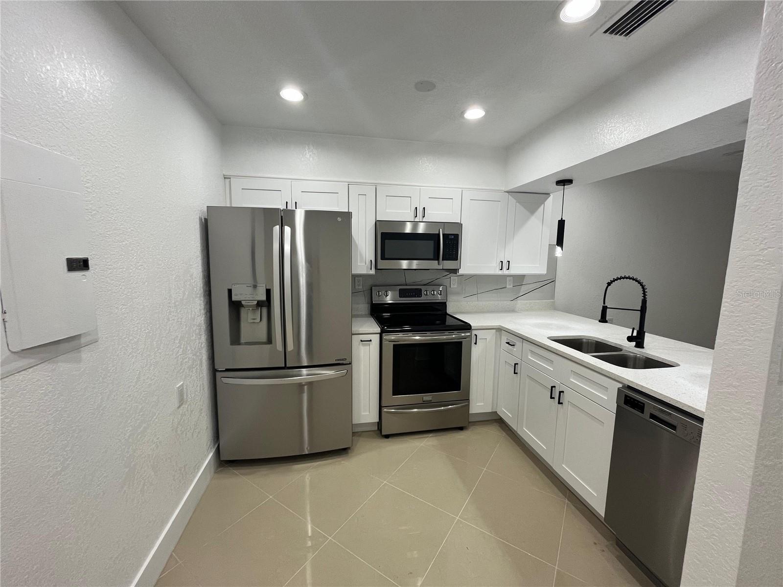 7119-7121 OAKWOOD, NEW PORT RICHEY, FL — photo 11
