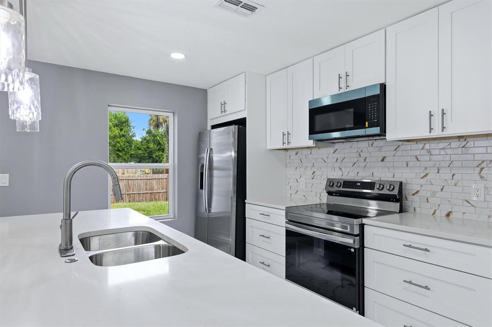 1615 31ST AVE E, BRADENTON, FL — photo 18