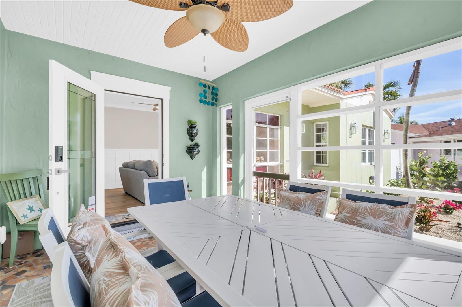 16613 GULF BLVD, NORTH REDINGTON BEACH, FL — photo 4
