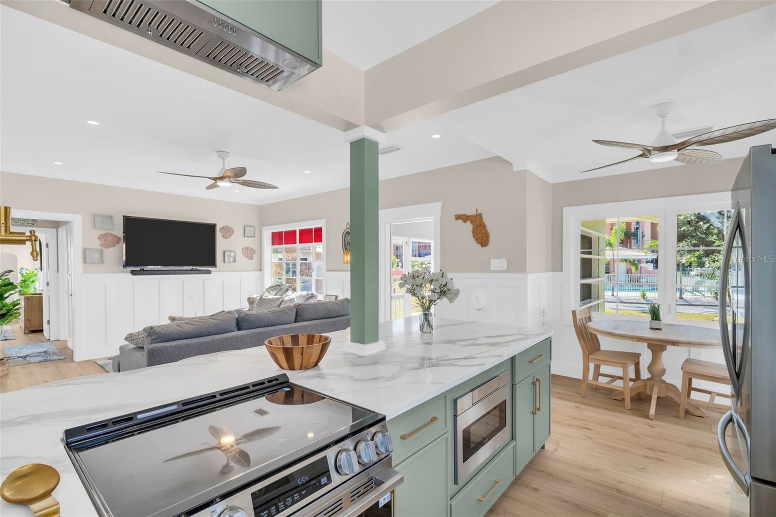 16613 GULF BLVD, NORTH REDINGTON BEACH, FL — photo 12