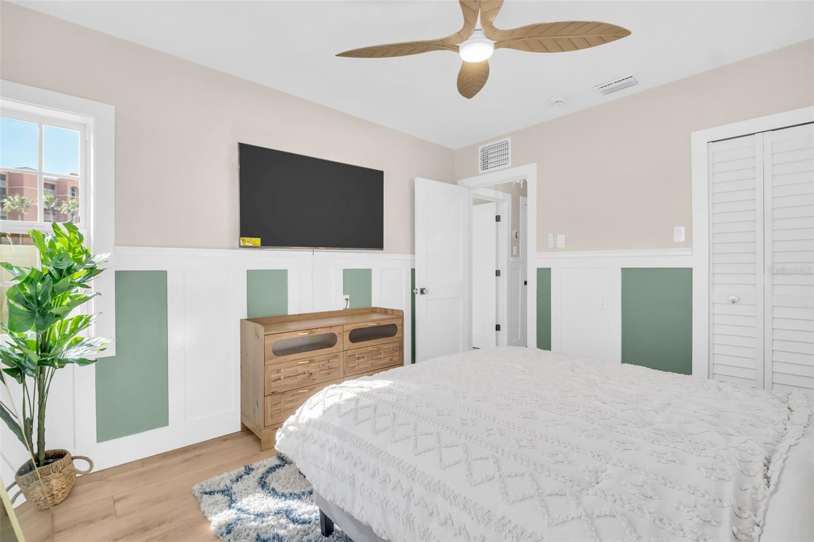 16613 GULF BLVD, NORTH REDINGTON BEACH, FL — photo 29