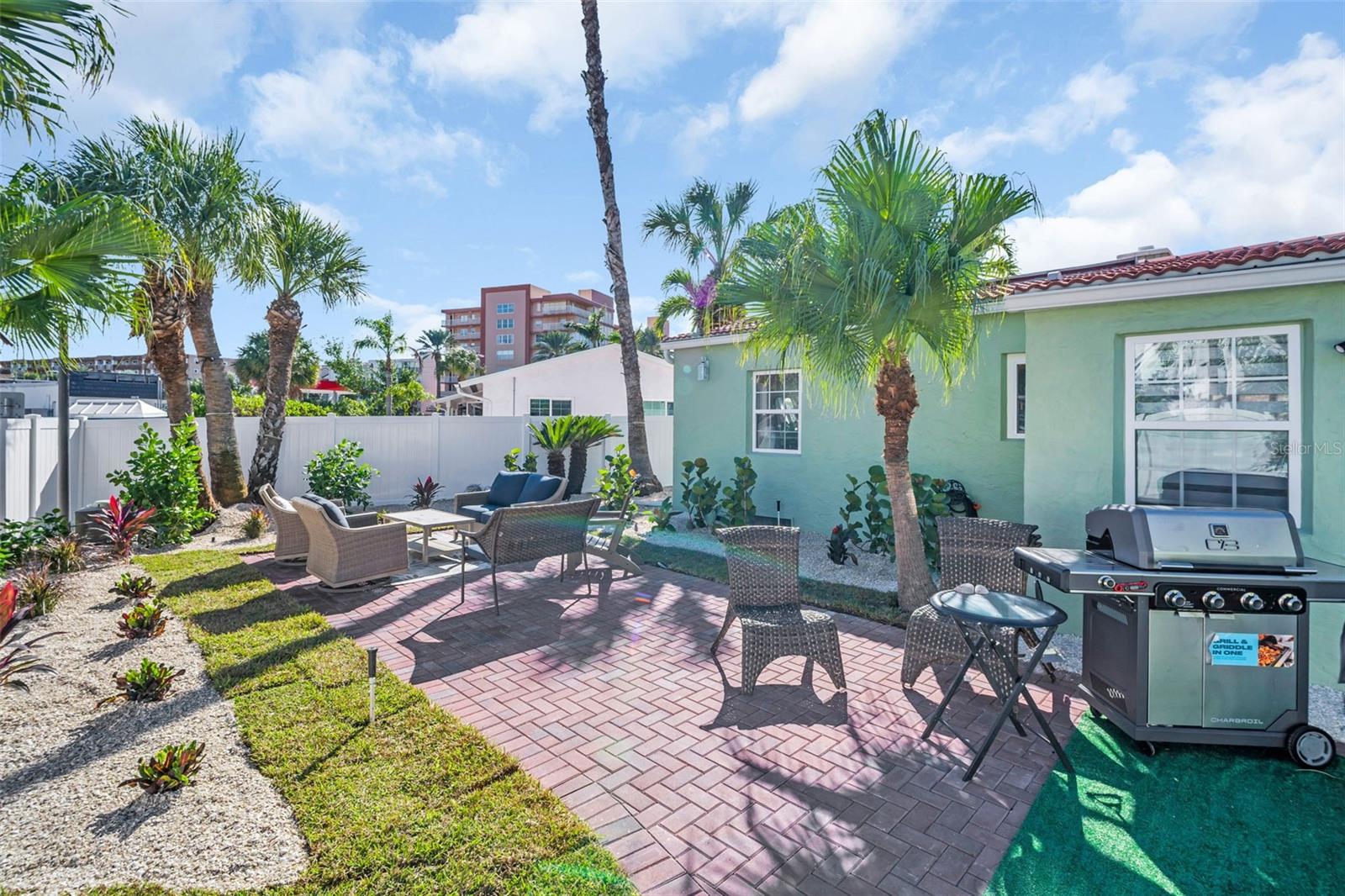 16613 GULF BLVD, NORTH REDINGTON BEACH, FL — photo 37