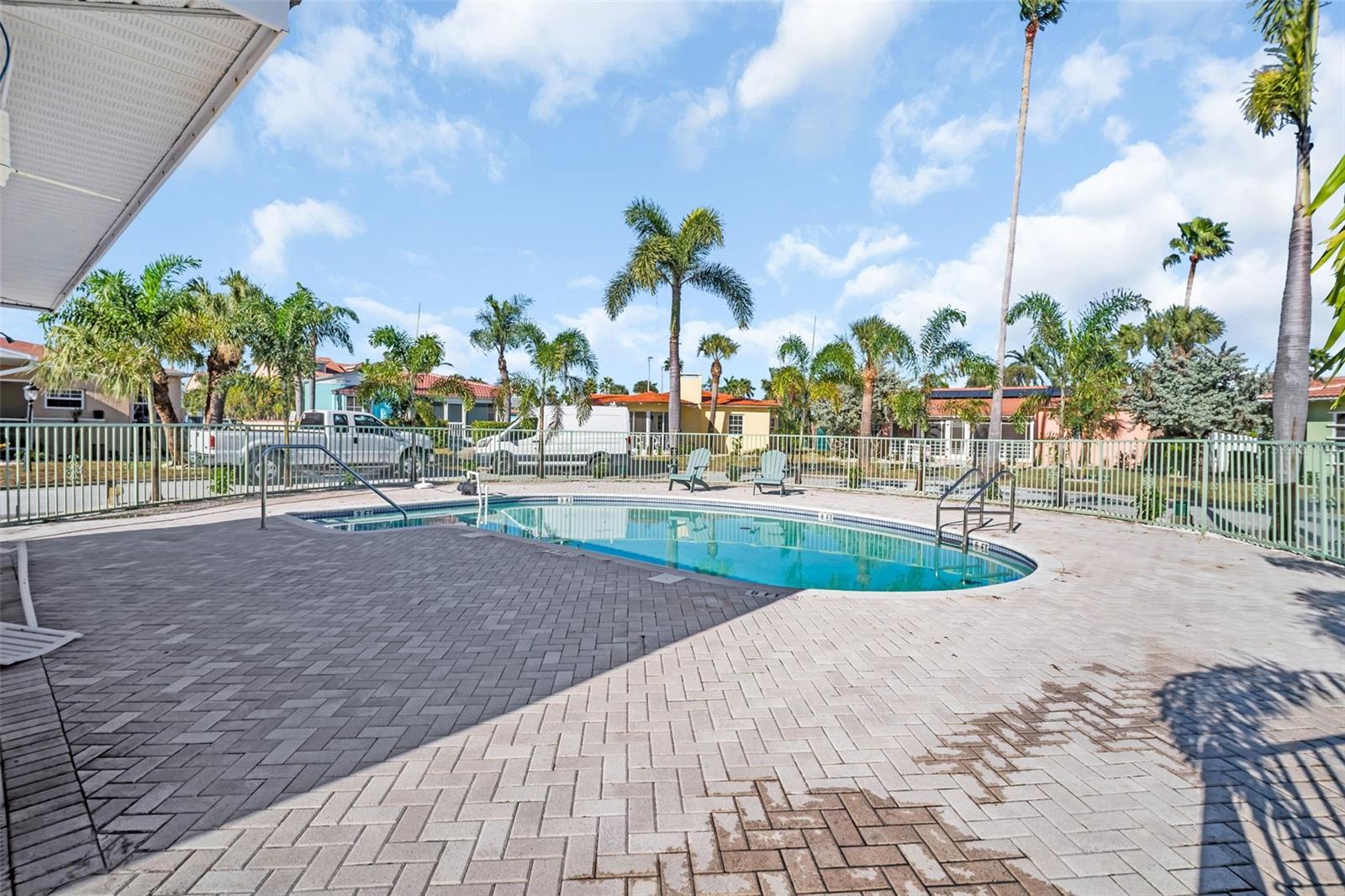 16613 GULF BLVD, NORTH REDINGTON BEACH, FL — photo 38