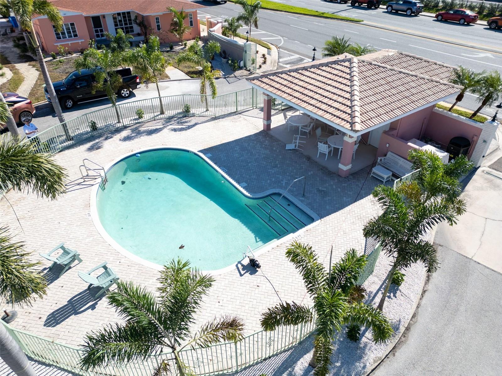 16613 GULF BLVD, NORTH REDINGTON BEACH, FL — photo 40