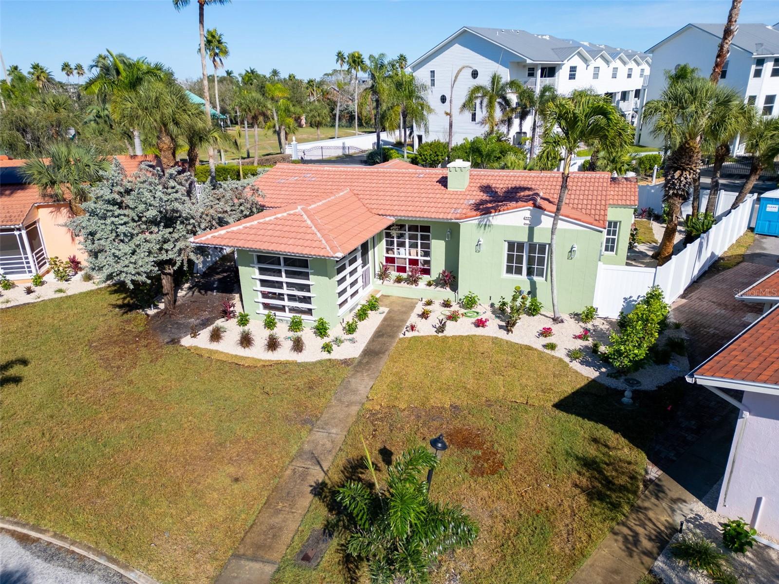 16613 GULF BLVD, NORTH REDINGTON BEACH, FL — photo 50