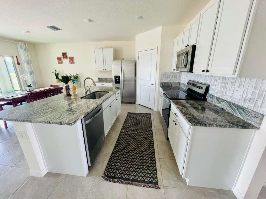 8954 FORGE BREEZE LOOP, WESLEY CHAPEL, FL — photo 4