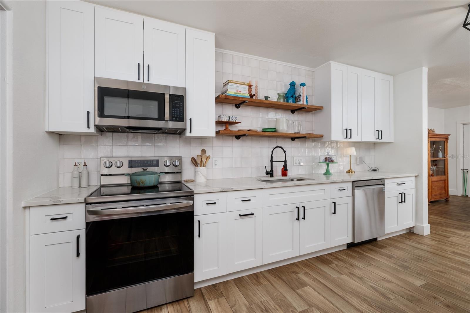 600 74TH AVE N, ST PETERSBURG, FL — photo 7