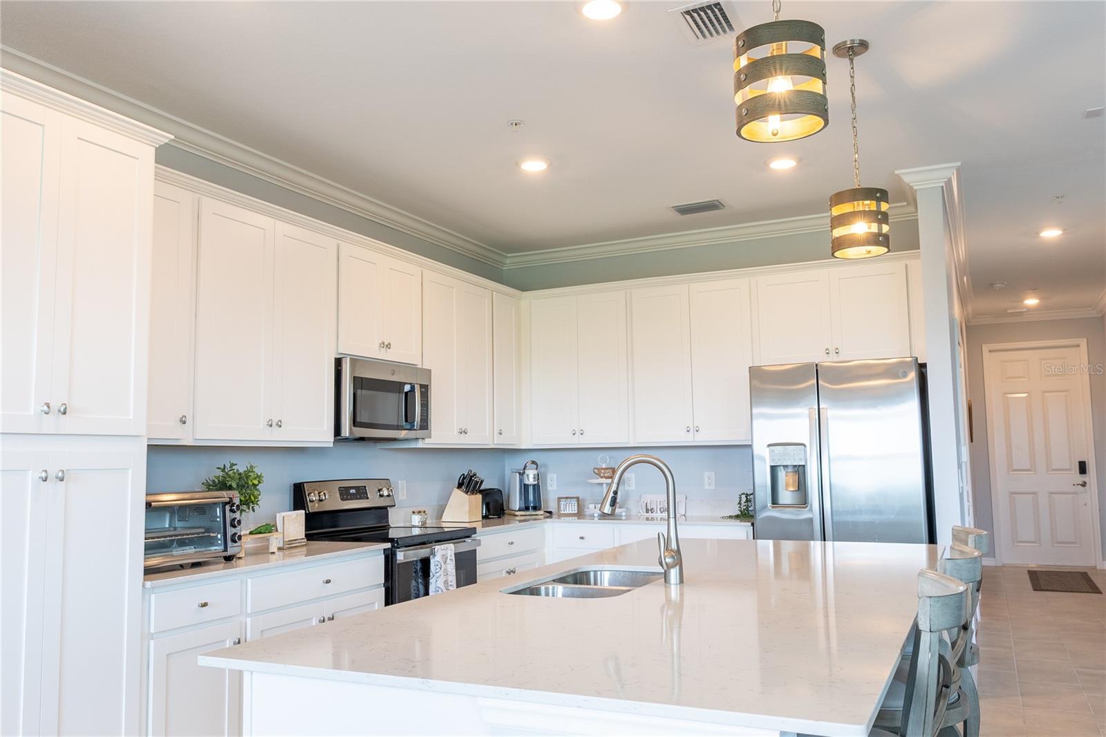 17902 GAWTHROP DR #401, BRADENTON, FL — photo 3