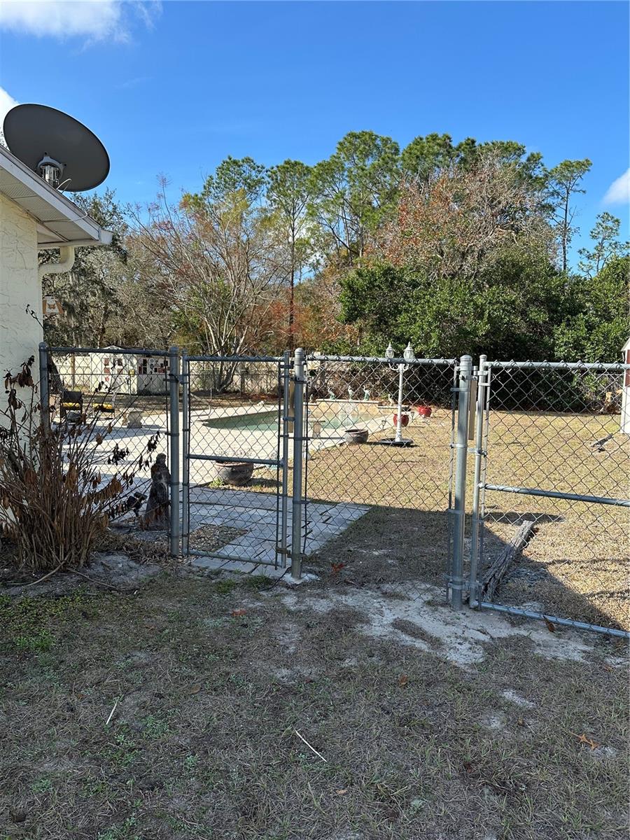 1427 AMY CIR, SPRING HILL, FL — photo 3