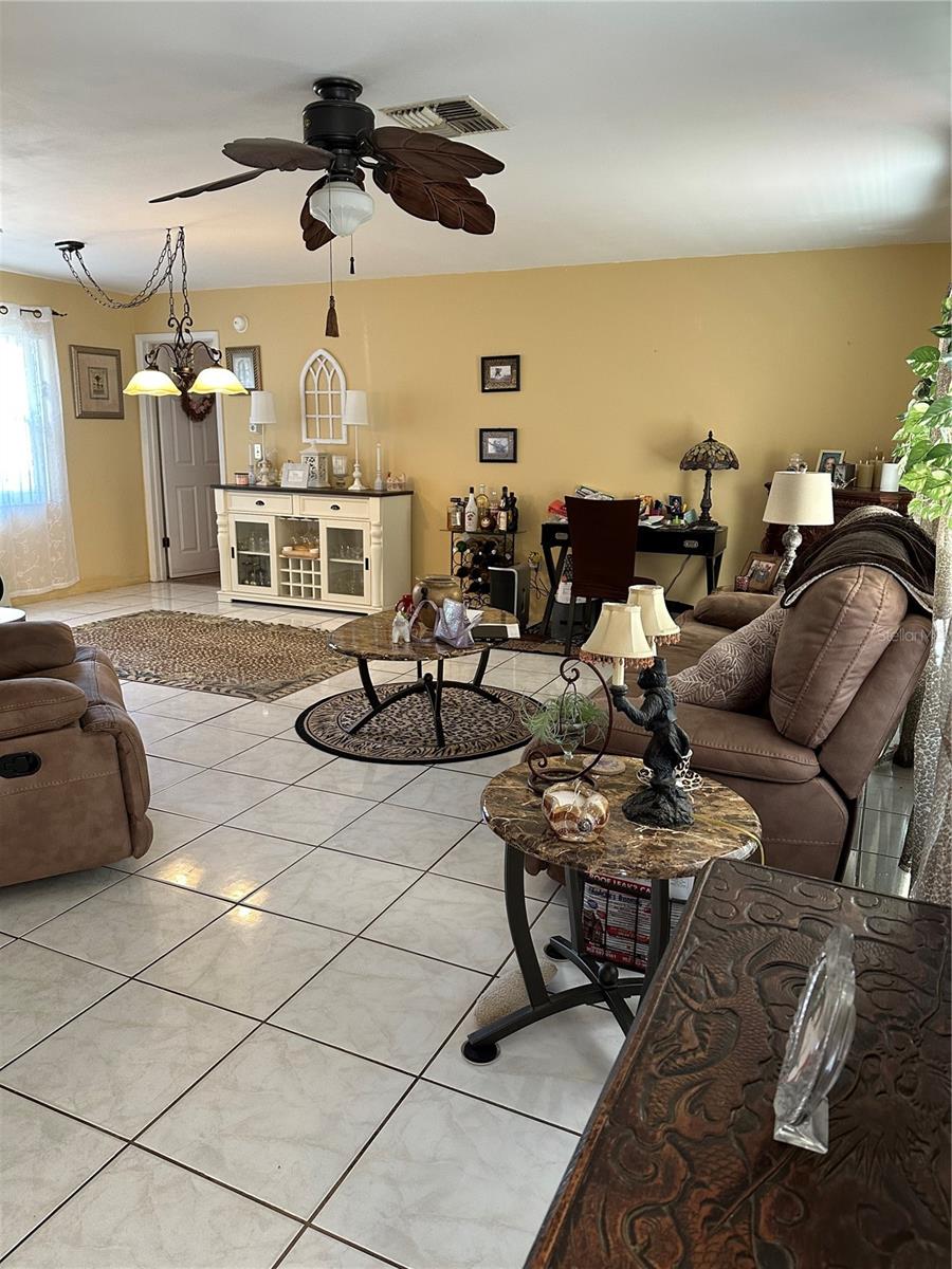 1427 AMY CIR, SPRING HILL, FL — photo 6