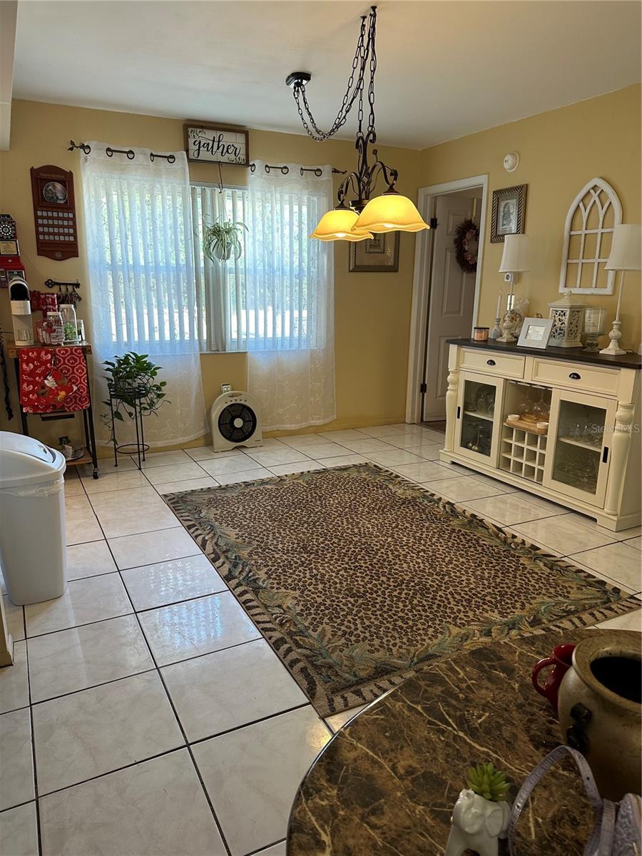 1427 AMY CIR, SPRING HILL, FL — photo 7